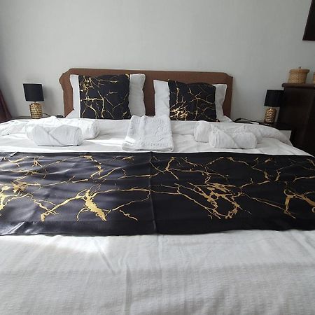 Andrei Apartment Braşov Buitenkant foto